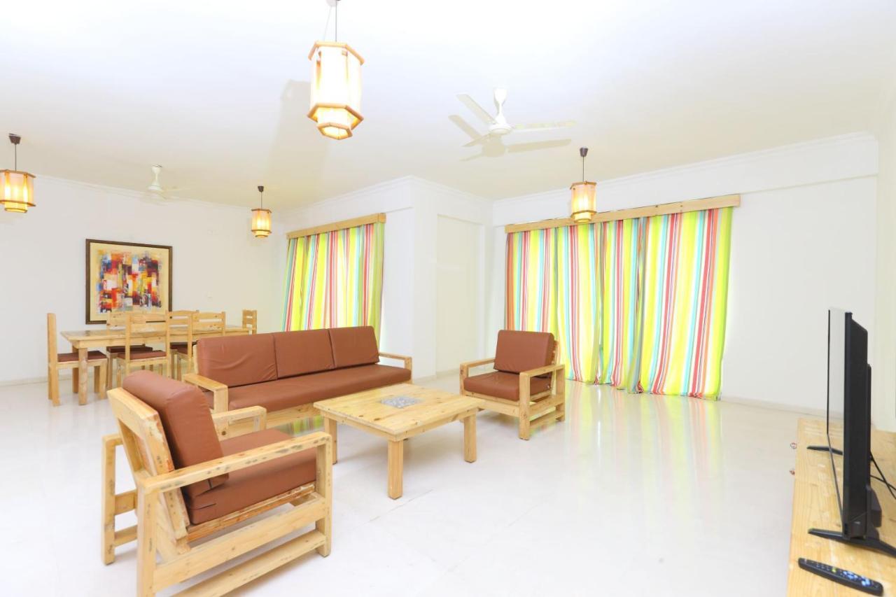מלון Oyo 6954 The Lawns Oragadam מראה חיצוני תמונה