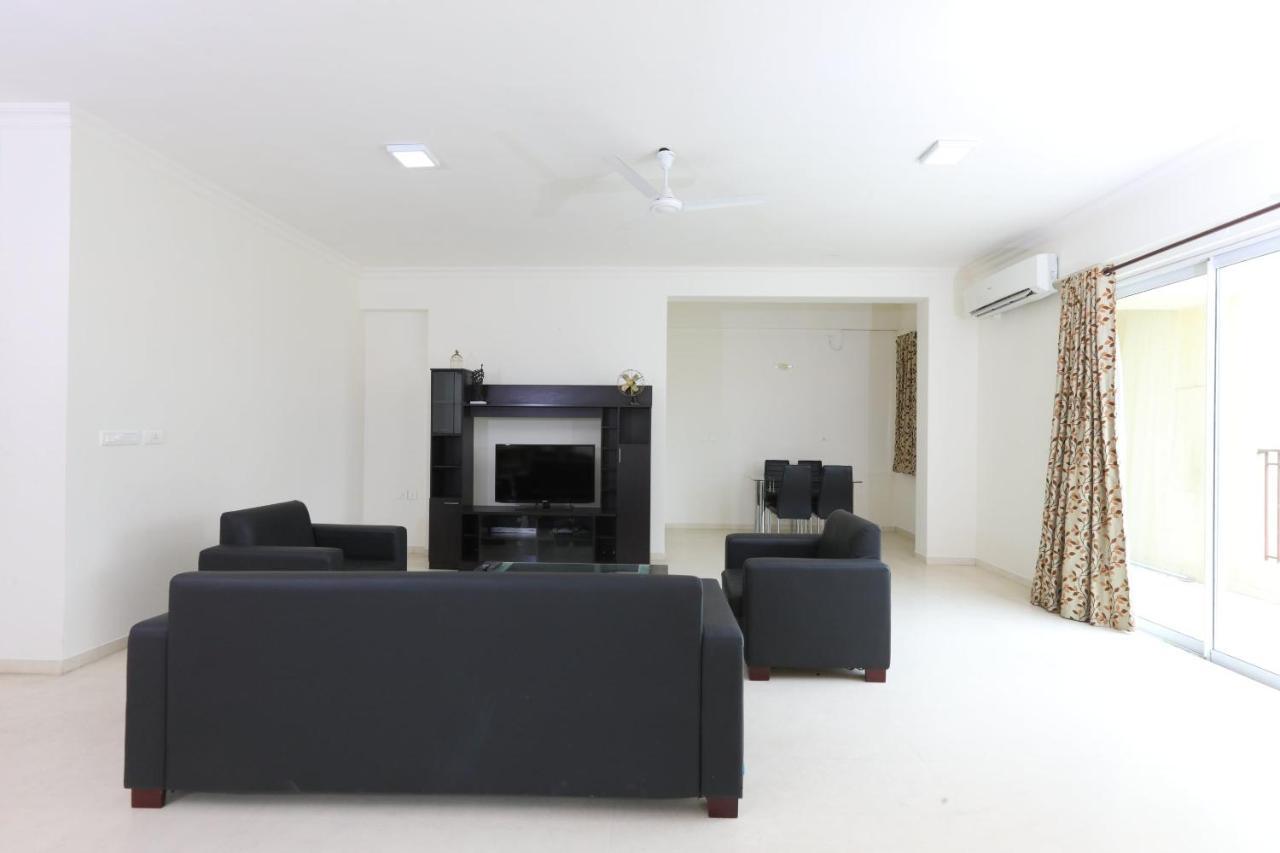 מלון Oyo 6954 The Lawns Oragadam מראה חיצוני תמונה